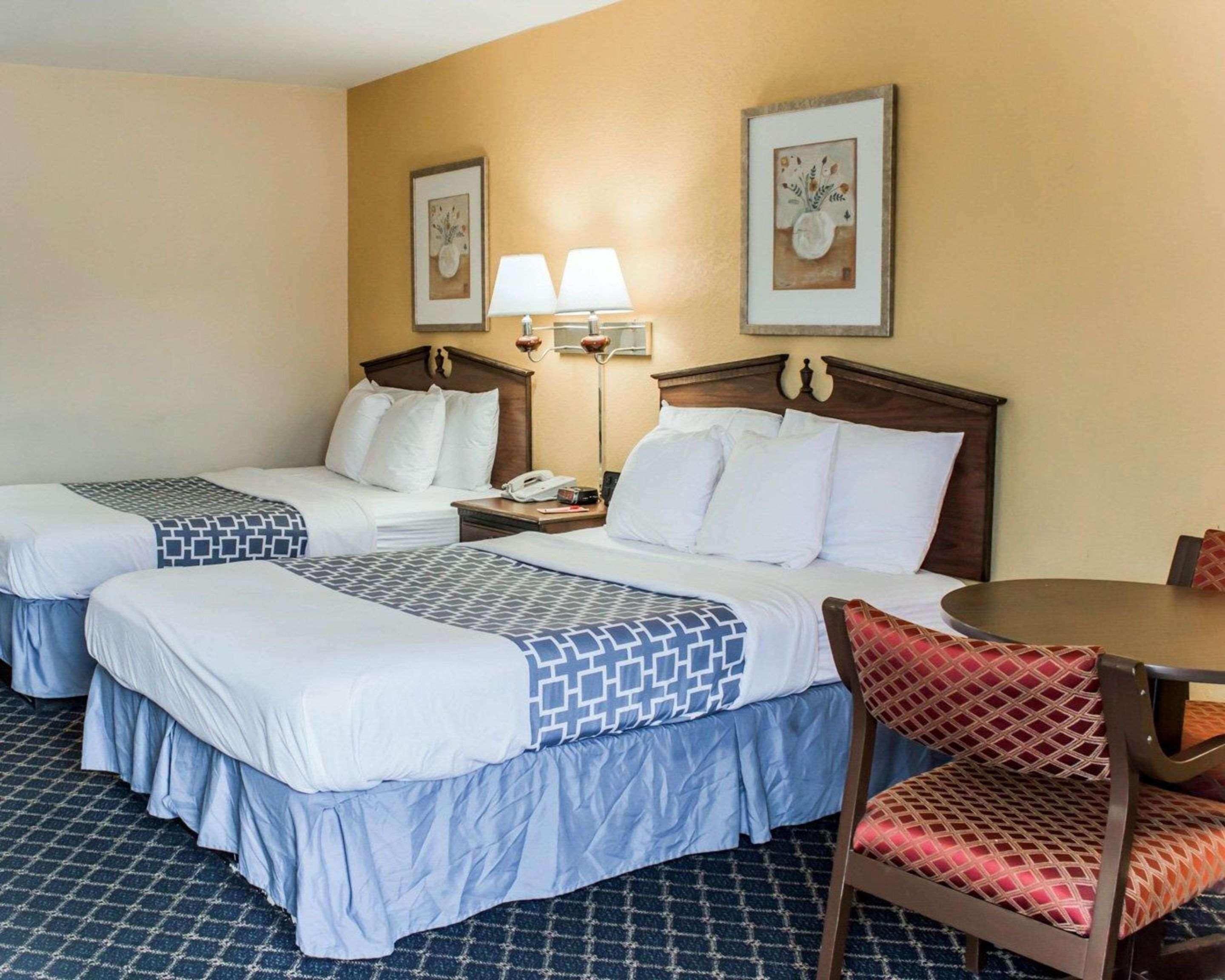 Econo Lodge Battleboro - Rocky Mount I-95 Exteriör bild