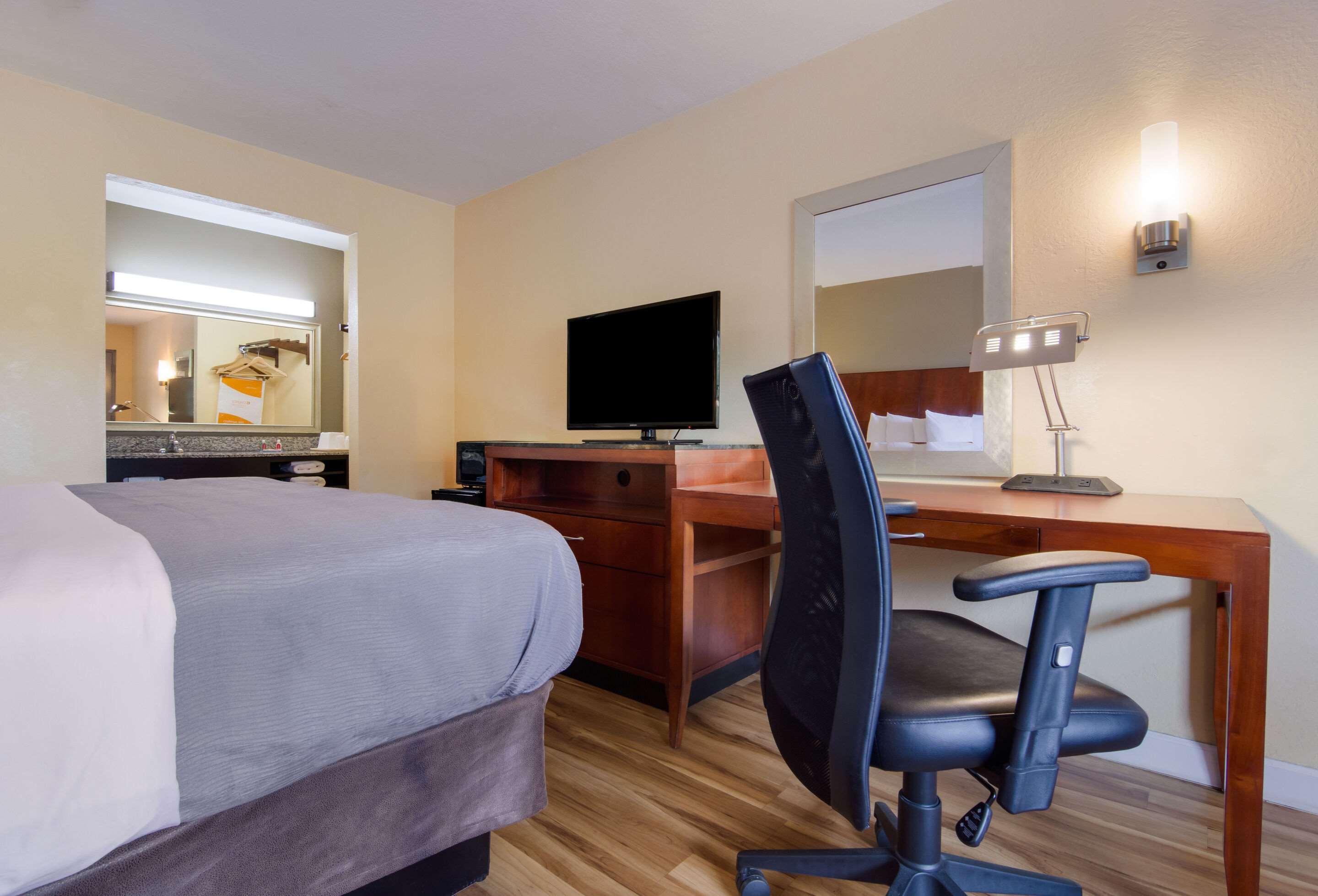 Econo Lodge Battleboro - Rocky Mount I-95 Exteriör bild