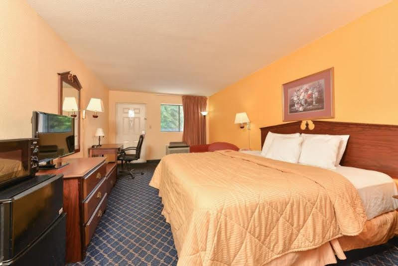 Econo Lodge Battleboro - Rocky Mount I-95 Exteriör bild